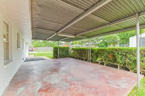 Exterior - 4422 Libbey Ln, Houston, TX 77092 photo 8 of 8