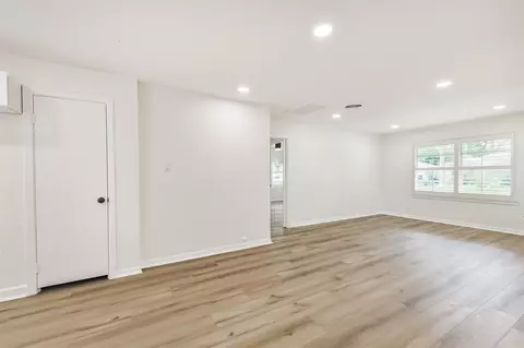 Living - 4422 Libbey Ln, Houston, TX 77092 photo 5 of 8