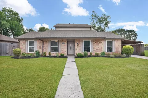 10906 Sagecrest Ln, Houston, TX 77089