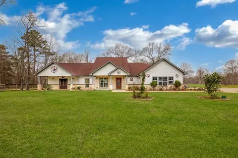 821 Martin Luther King Dr, Ames, TX 77575