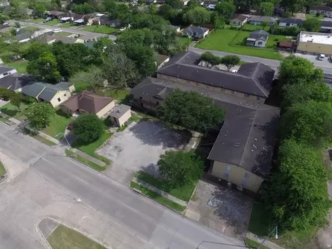 4710 Airport Blvd #30, Houston, TX 77048
