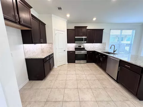 2938 Fox Ledge Ct, Conroe, TX 77301 photo 8