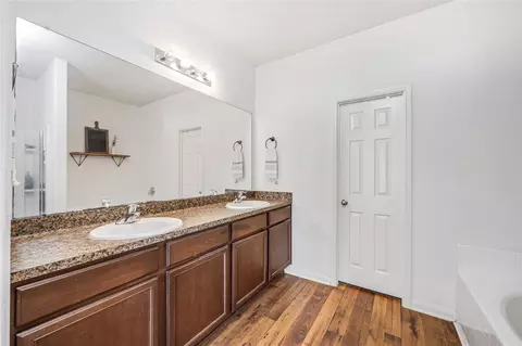 Bath - 319 Falling Pine Dr, Conroe, TX 77304 photo 2 of 5
