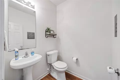 Bath - 319 Falling Pine Dr, Conroe, TX 77304 photo 1 of 5