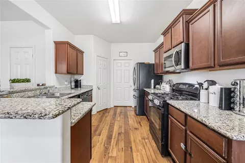 Entry Way - 319 Falling Pine Dr, Conroe, TX 77304 photo 1 of 2