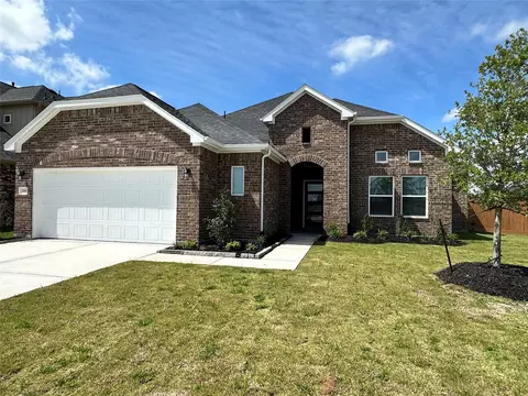 2502 Shallow Lake Dr, Iowa Colony, TX 77583