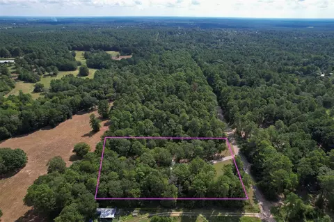 4887 Long Shadows Rd, Navasota, TX 77868