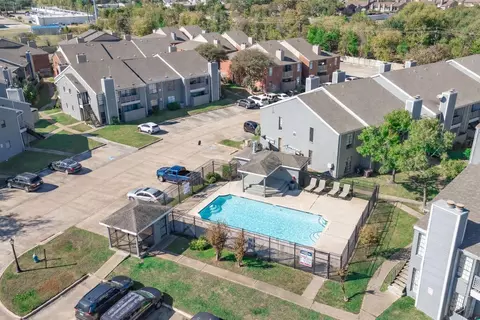 12500 Sandpiper Dr #84, Houston, TX 77035