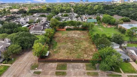 3430 Rockyridge Dr, Houston, TX 77063