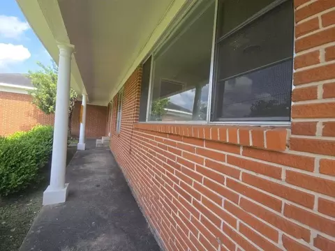 1824 Magnolia St, Liberty, TX 77575