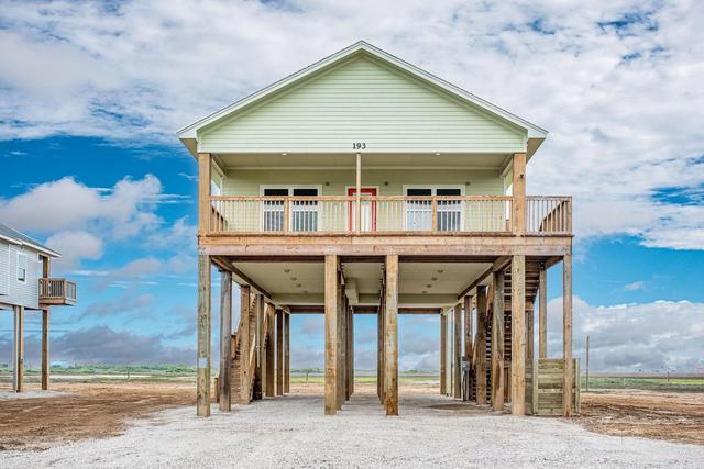 193 Powderhorn Ln, Port Lavaca, TX 77979