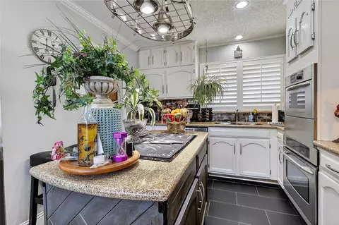 Kitchen - 19523 Enchanted Spring Dr, Spring, TX 77388 photo 2 of 3