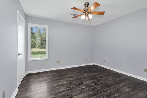Bedroom - 586 Diggs Rd, Willis, TX 77378 photo 3 of 6