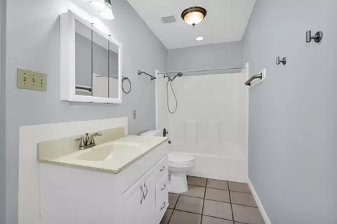 Bath - 586 Diggs Rd, Willis, TX 77378 photo 1 of 6