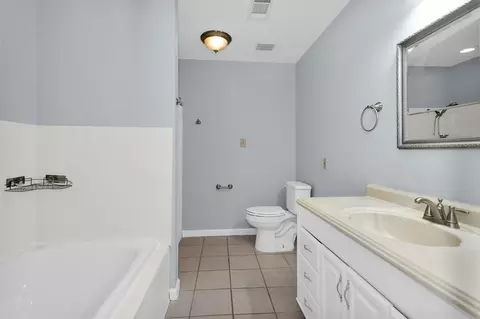 Bath - 586 Diggs Rd, Willis, TX 77378 photo 2 of 6