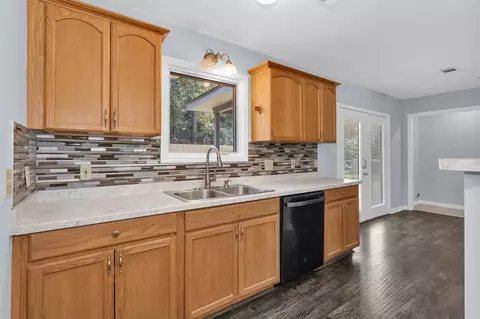 Kitchen - 586 Diggs Rd, Willis, TX 77378 photo 2 of 2