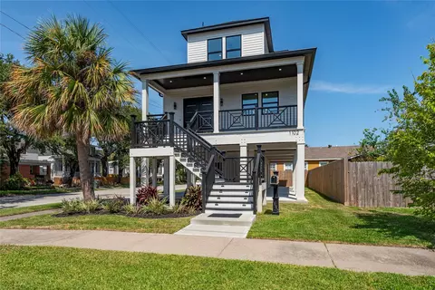 1102 36th St, Galveston, TX 77550