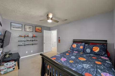Bedroom - 6107 Craigway Rd, Spring, TX 77389 photo 4 of 5
