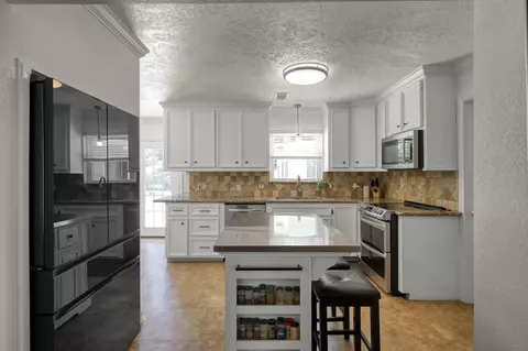 Kitchen - 6107 Craigway Rd, Spring, TX 77389 photo 3 of 3