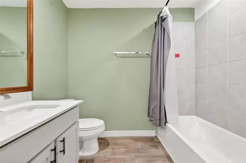Bath - 1710 Mountain Echo Dr, Richmond, TX 77469 photo 2 of 2