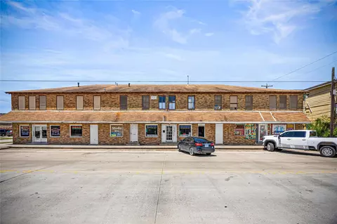 1915 45th St, Galveston, TX 77550