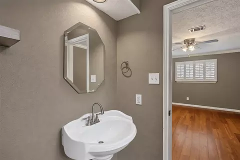 Bath - 17730 Abby Ln, Spring, TX 77379 photo 3 of 5