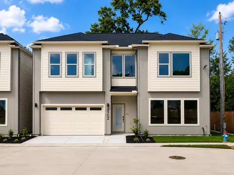 8910 Knoll Leaf Dr, Houston, TX 77080