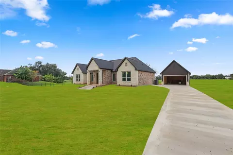 1720 Flintlock Ct, Angleton, TX 77515