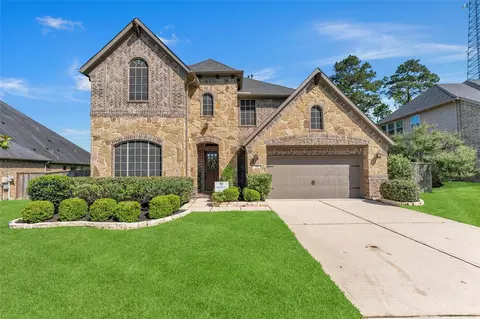 214 Reynosa Ct, Pinehurst, TX 77362