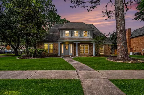 15903 Signal Creek Dr, Houston, TX 77095