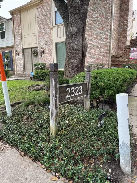 2323 Augusta Dr #20, Houston, TX 77057