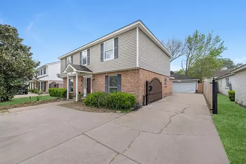 11319 Briar Forest Dr, Houston, TX 77077