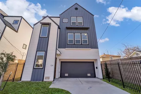 724 E 33rd St, Houston, TX 77022