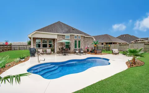 9115 Regan Way, Mont Belvieu, TX 77523