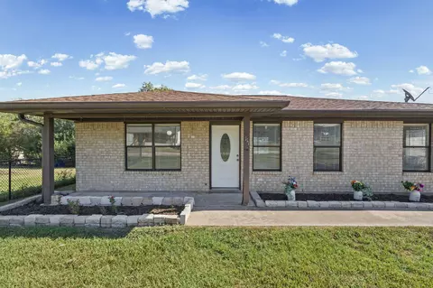 111 Terrace Dr, Point Blank, TX 77364