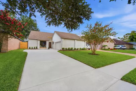 1838 Rock Fence Dr, Richmond, TX 77406