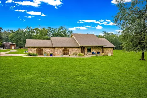 1109 Soda Loop E, Livingston, TX 77351