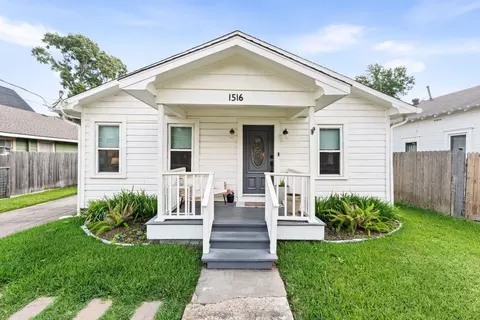 1516 Lawrence St, Houston, TX 77008