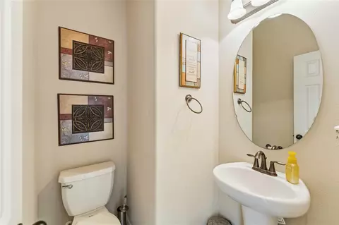 Bath - 5643 Round Robin Dr, Katy, TX 77449 photo 1 of 4
