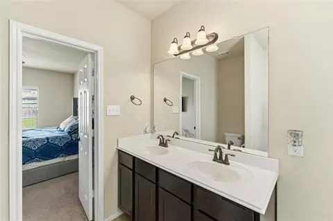 Bath - 5643 Round Robin Dr, Katy, TX 77449 photo 3 of 4