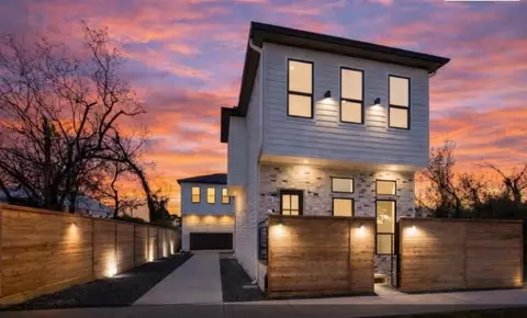 602 Jewett St #B, Houston, TX 77009