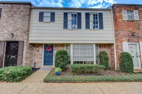 6343 Briar Rose Dr #142, Houston, TX 77057