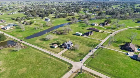 819 Mill Rd, Angleton, TX 77515 photo 11