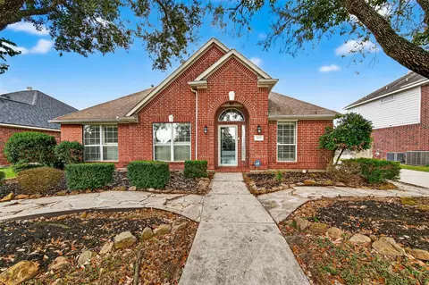 2603 Pebble Creek Dr, Pearland, TX 77581