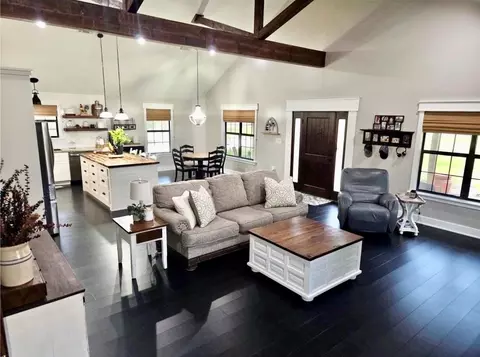 Living - 333 Edgewood, Onalaska, TX 77360 photo 1 of 1