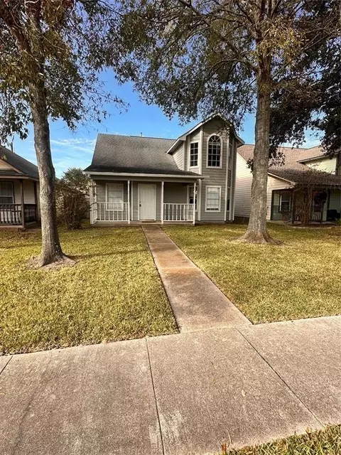 222 Henrietta St, Webster, TX 77598