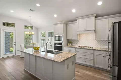 Kitchen - 405 Elevation Ave, Montgomery, TX 77316 photo 3 of 5
