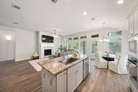 Kitchen - 405 Elevation Ave, Montgomery, TX 77316 photo 2 of 5