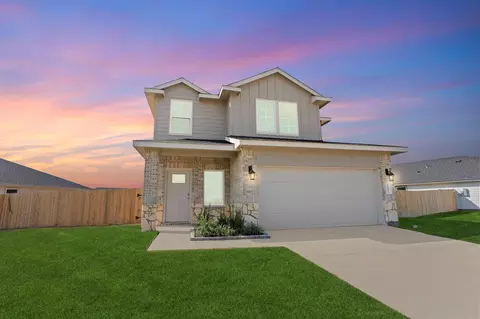 3550 Grassland Dr, League City, TX 77573