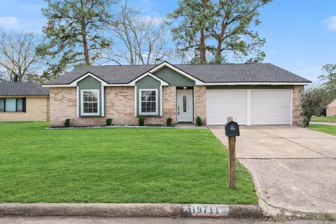 19711 Bishops Gate Ln, Humble, TX 77338